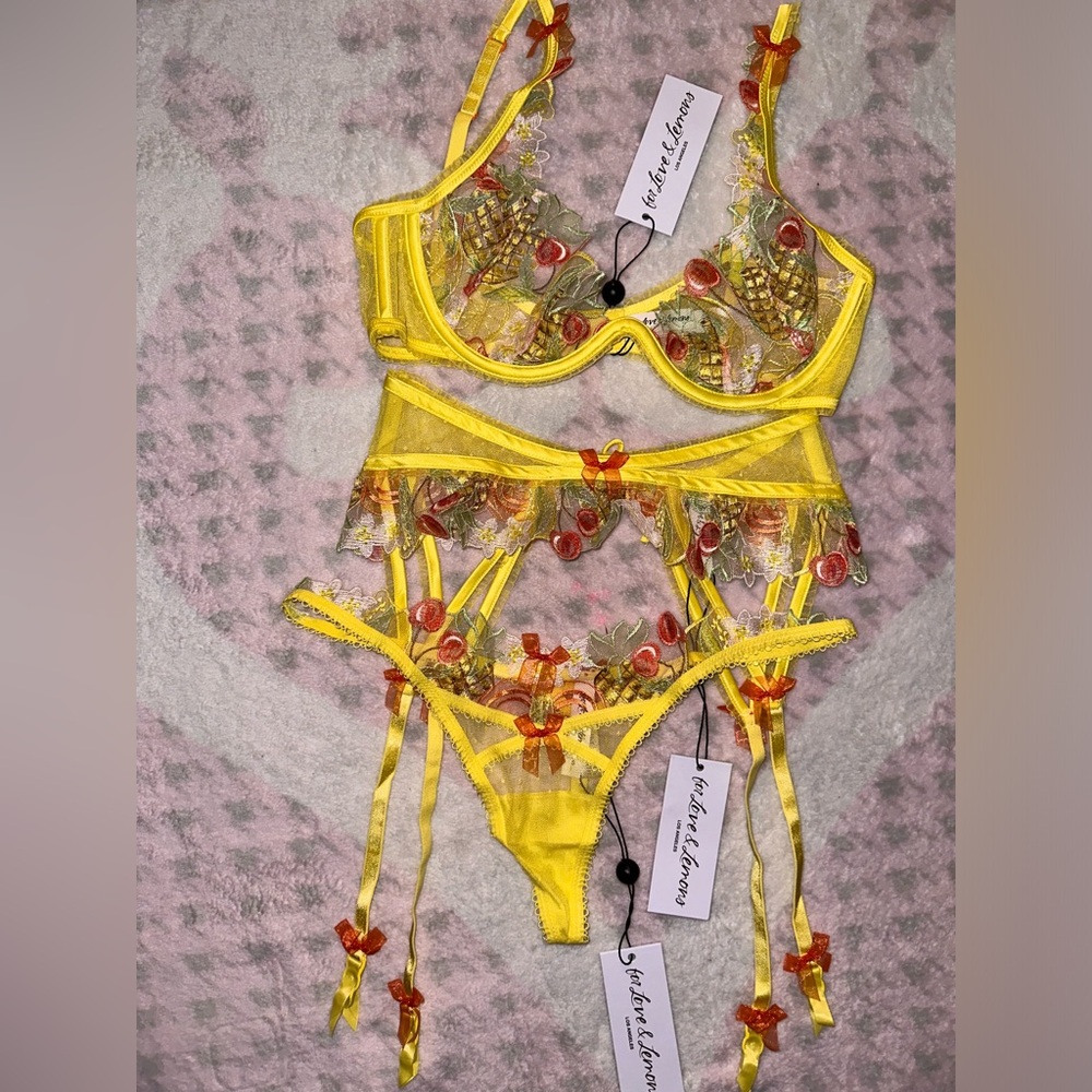 For love & lemons set